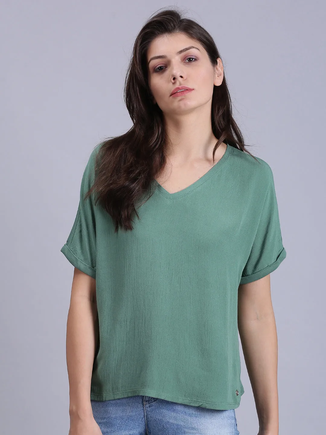 Women Solid Green V Neck Tops